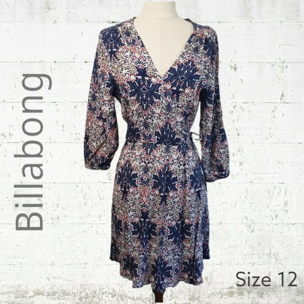 Billabong | Size 12 | 100% Rayon 3/4 Sleeve Wrap Look V-Neck Floral Short Dress - Picture 1 of 9